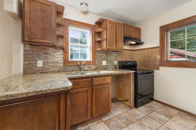 1509 S Kansas Ave, Wichita, KS 67211