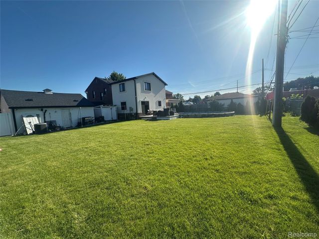 23926 Oak Street, Dearborn, MI 48128