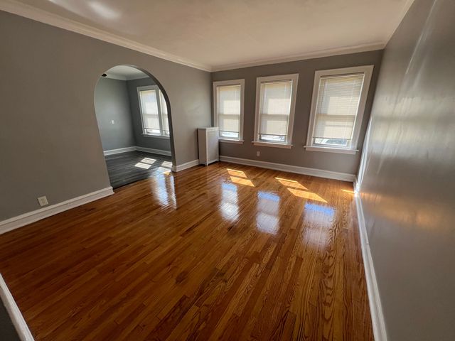 8559 S Bennett Avenue 1, Chicago, IL 60617