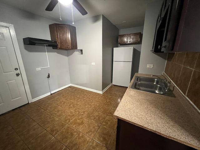 8559 S Bennett Avenue 1, Chicago, IL 60617