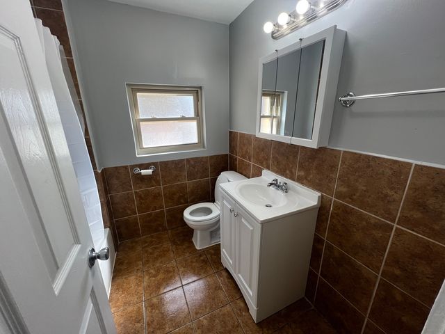 8559 S Bennett Avenue 1, Chicago, IL 60617