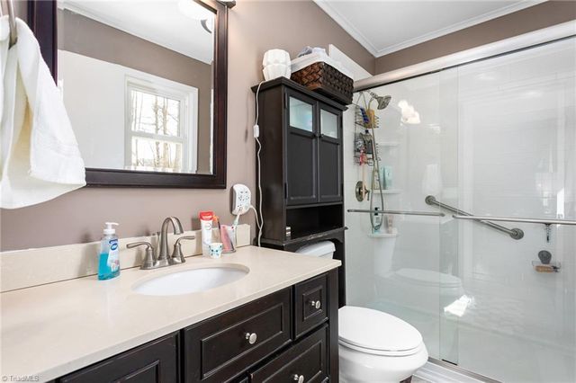 316 Crestview Drive, Thomasville, NC 27360