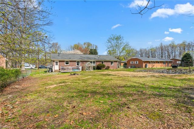316 Crestview Drive, Thomasville, NC 27360