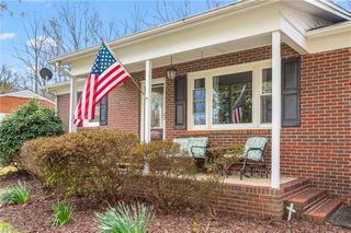 316 Crestview Drive, Thomasville, NC 27360