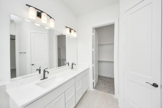 9519 Chateau Hill, Manvel, TX 77578