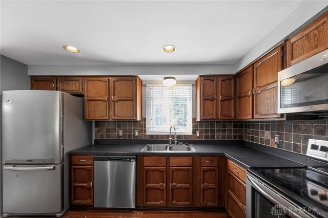 4199 White Hawk Court, Beavercreek, OH 45430