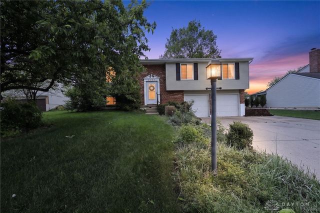 4199 White Hawk Court, Beavercreek, OH 45430