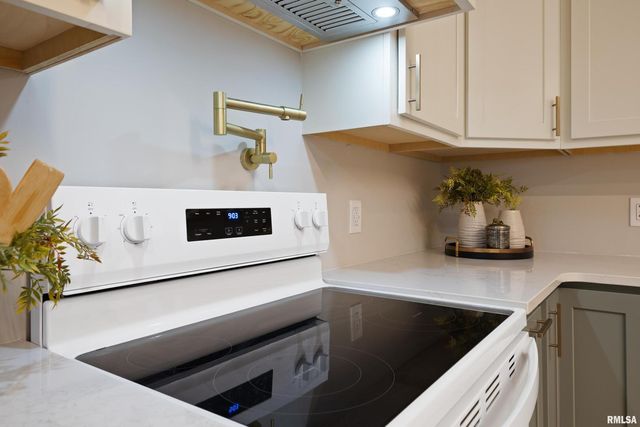 6603-6605 GARDNER, Quincy, IL 62305