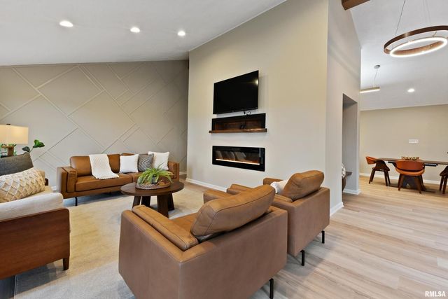 6603-6605 GARDNER, Quincy, IL 62305