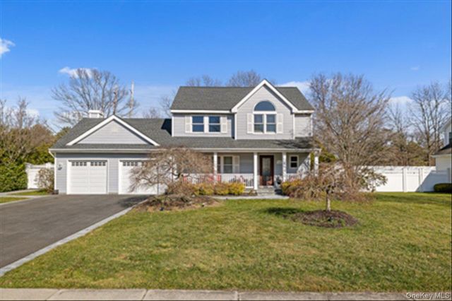 129 Bishop Lane, Holbrook, NY 11741