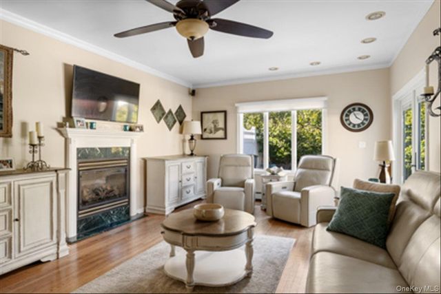 129 Bishop Lane, Holbrook, NY 11741