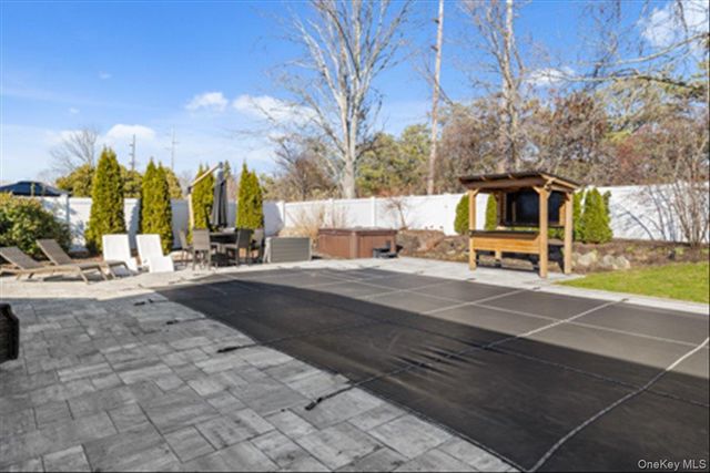 129 Bishop Lane, Holbrook, NY 11741