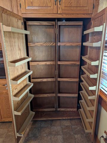 228 Taylor Street, Fredericktown, OH 43019