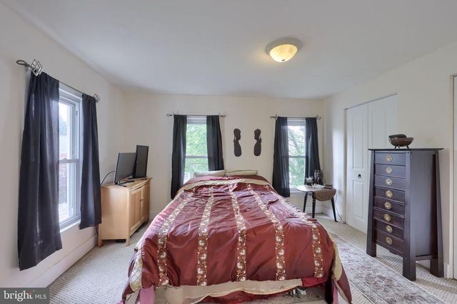 240 CIRCLE DR, Red Lion, PA 17356