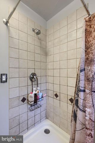 240 CIRCLE DR, Red Lion, PA 17356