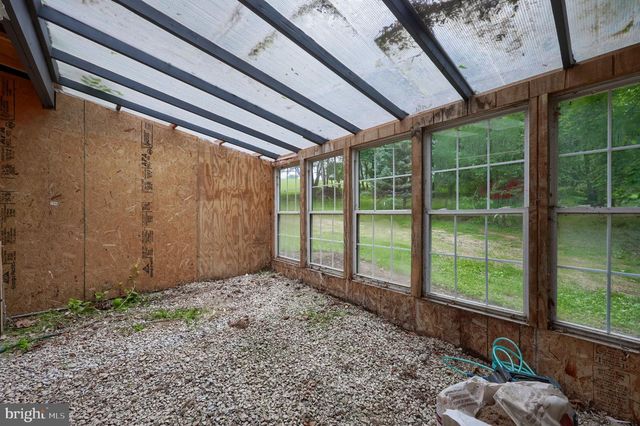 240 CIRCLE DR, Red Lion, PA 17356