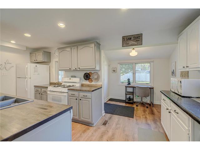 512 Locust Street, Hudson, WI 54016