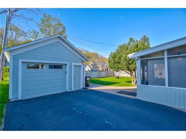 512 Locust Street, Hudson, WI 54016