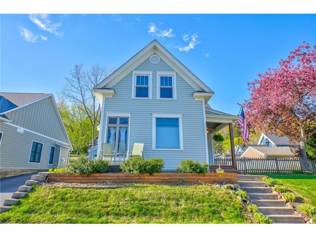 512 Locust Street, Hudson, WI 54016