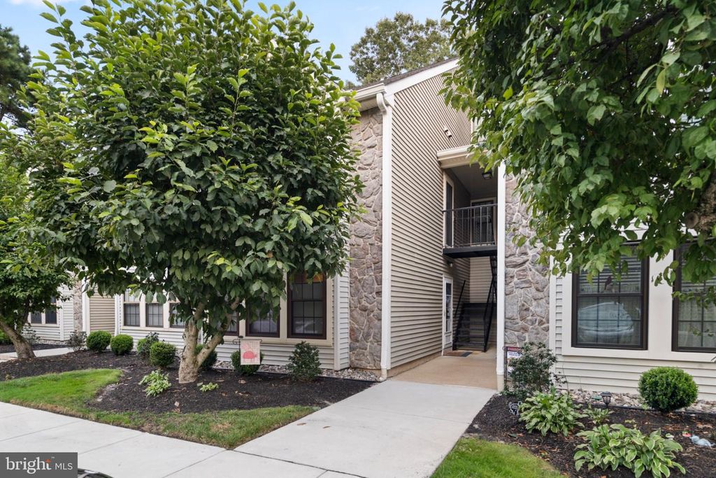 54 SUMMIT CT, MARLTON, NJ 08053 — photo 2