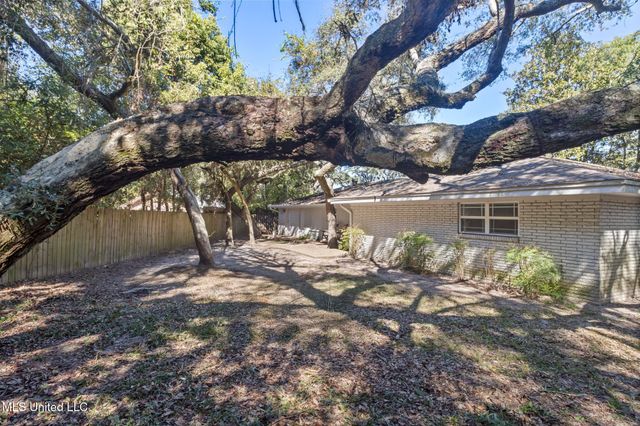 427 Christi Lane, Biloxi, MS 39531