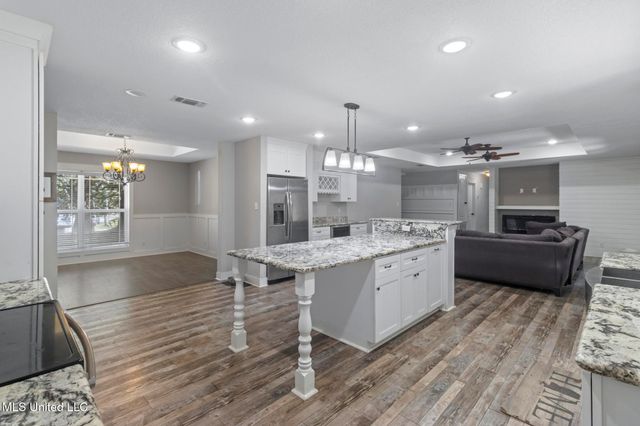 427 Christi Lane, Biloxi, MS 39531