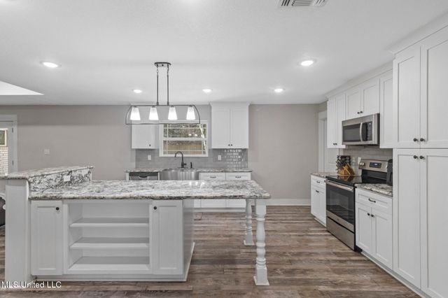 427 Christi Lane, Biloxi, MS 39531