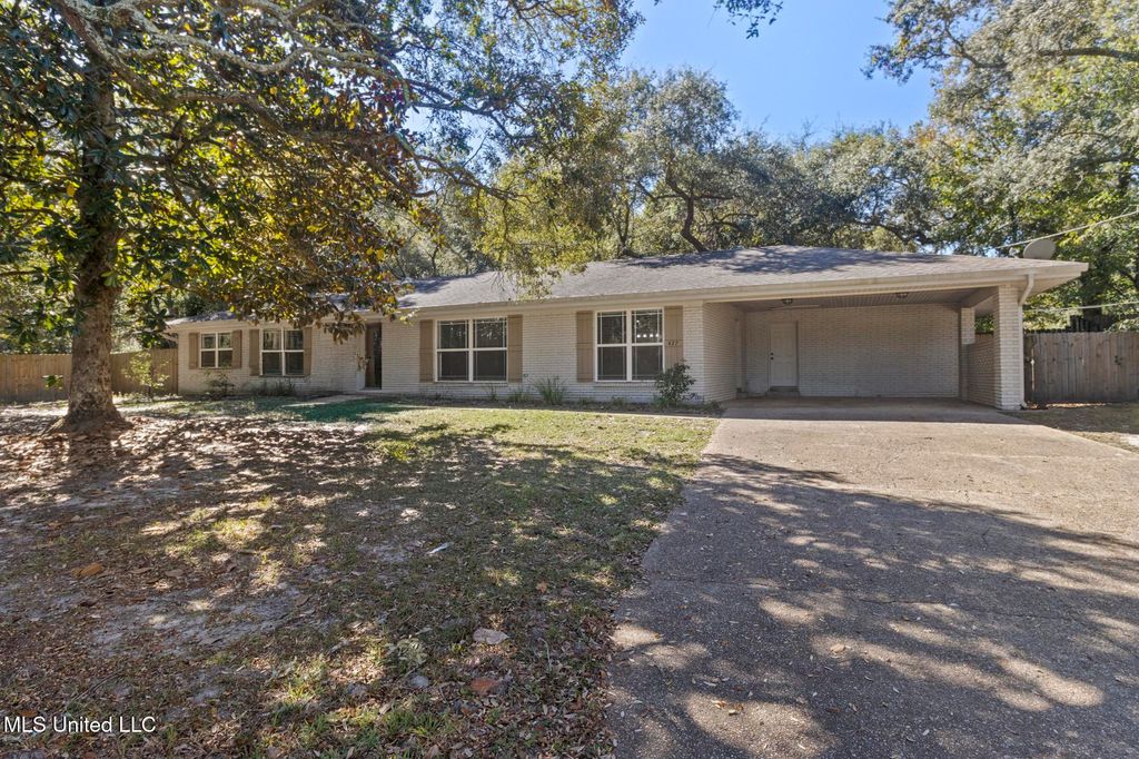 427 Christi Lane, Biloxi, MS 39531
