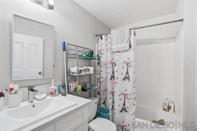 829 Grand Avenue, Spring Valley, CA 91977