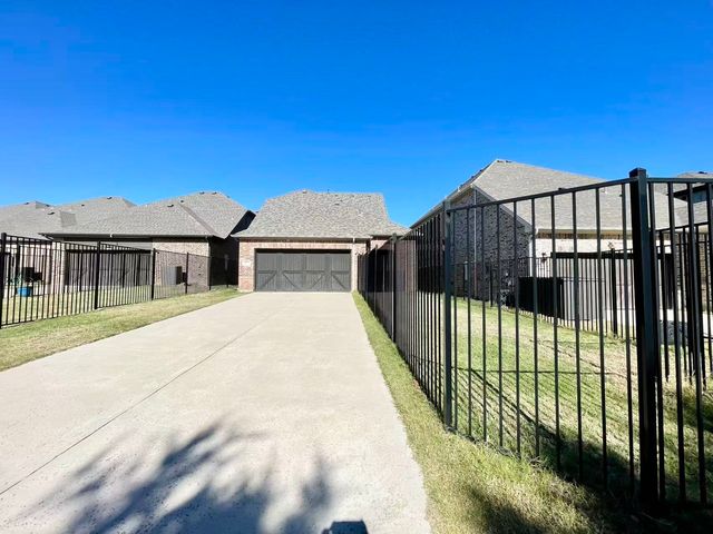 8213 Bethpage Drive, Mckinney, TX 75070