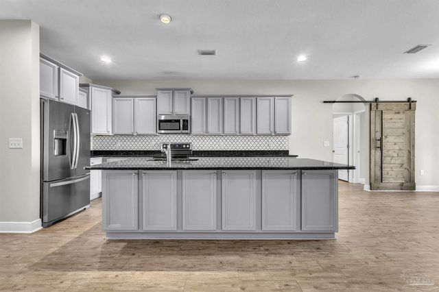 5865 W Cambridge Way, Pace, FL 32571