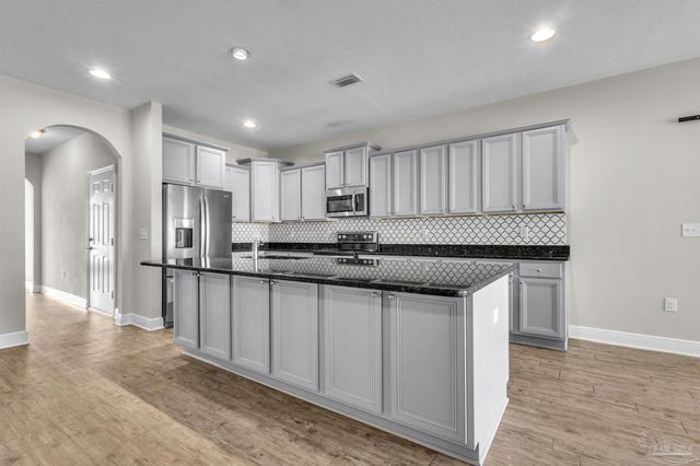 5865 W Cambridge Way, Pace, FL 32571