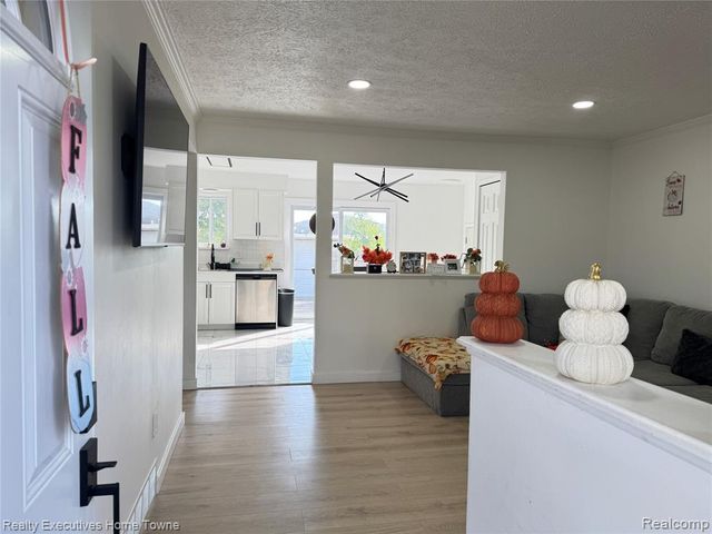 16804 E 12 Mile Road, Roseville, MI 48066