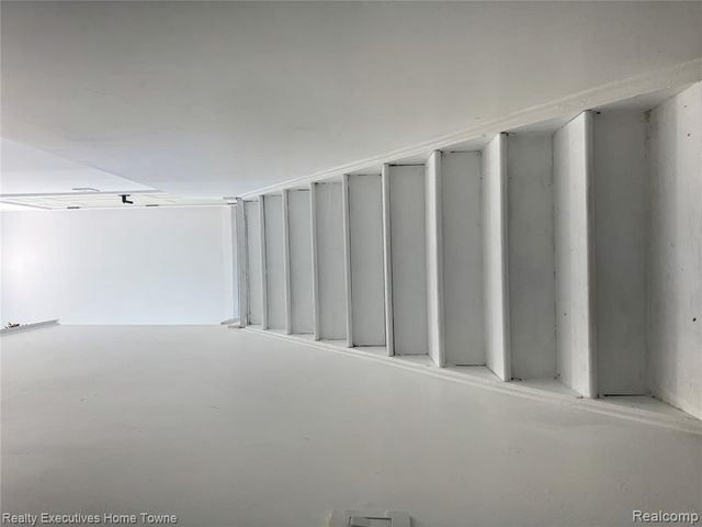 16804 E 12 Mile Road, Roseville, MI 48066