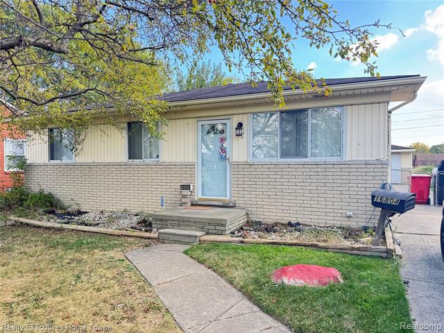 16804 E 12 Mile Road, Roseville, MI 48066