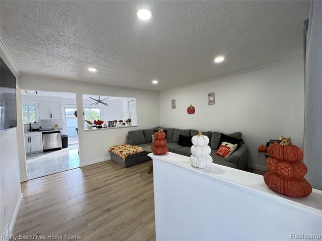 16804 E 12 Mile Road, Roseville, MI 48066