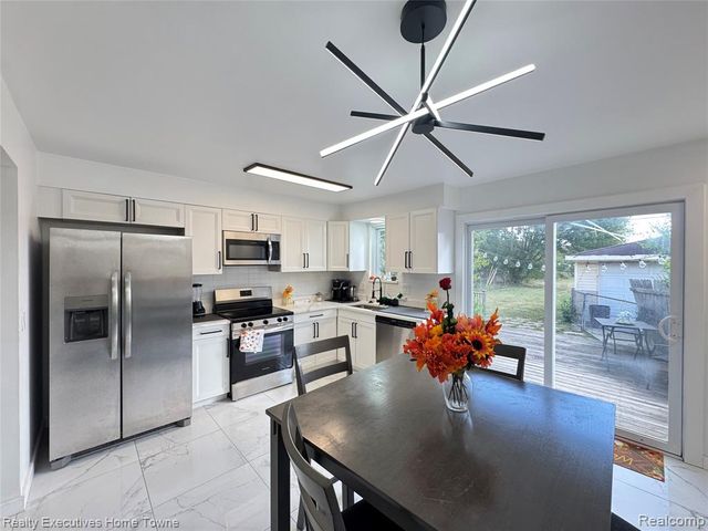 16804 E 12 Mile Road, Roseville, MI 48066