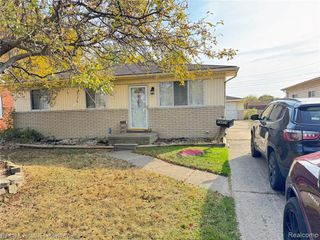 16804 E 12 Mile Road, Roseville, MI 48066