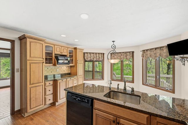 2493 Elkridge Drive DRIVE, Franklin Park, PA 15090