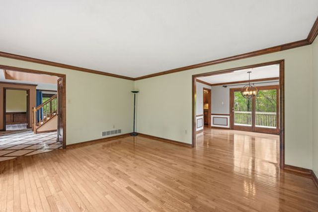 2493 Elkridge Drive DRIVE, Franklin Park, PA 15090
