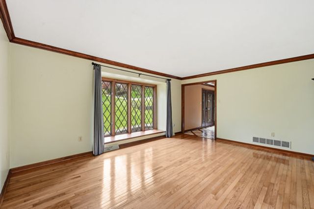 2493 Elkridge Drive DRIVE, Franklin Park, PA 15090