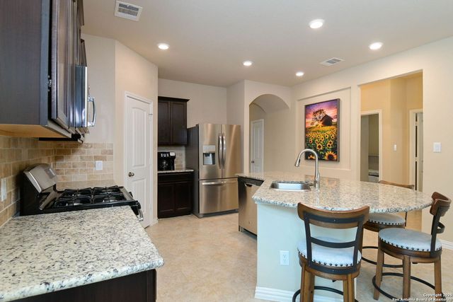 6054 Akin Cir, San Antonio, TX 78261