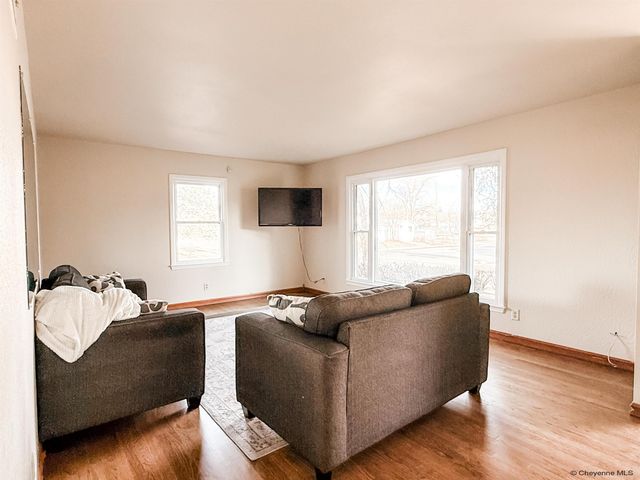 2985 HENDERSON DR, Cheyenne, WY 82001