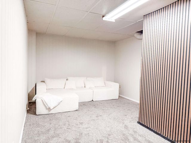 2985 HENDERSON DR, Cheyenne, WY 82001