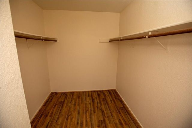 4913 WING RD, Austin, TX 78749