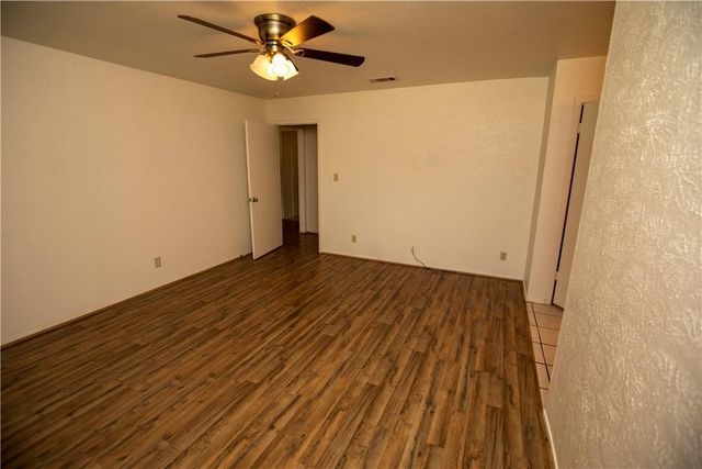 4913 WING RD, Austin, TX 78749