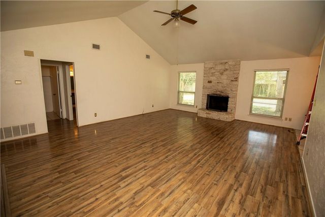 4913 WING RD, Austin, TX 78749