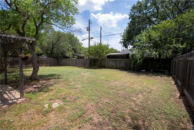 4913 WING RD, Austin, TX 78749