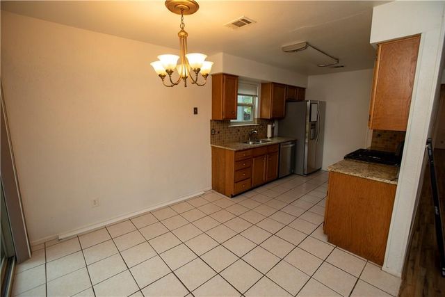 4913 WING RD, Austin, TX 78749