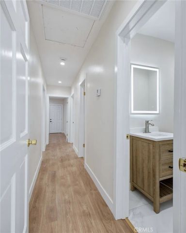 2904 W Chandler, Burbank, CA 91505